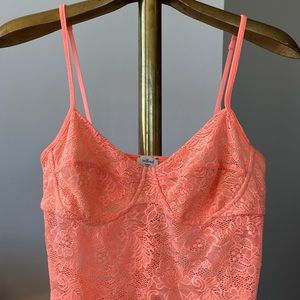 Aritzia Wilfred / Lace camisole / Size small / Great condition